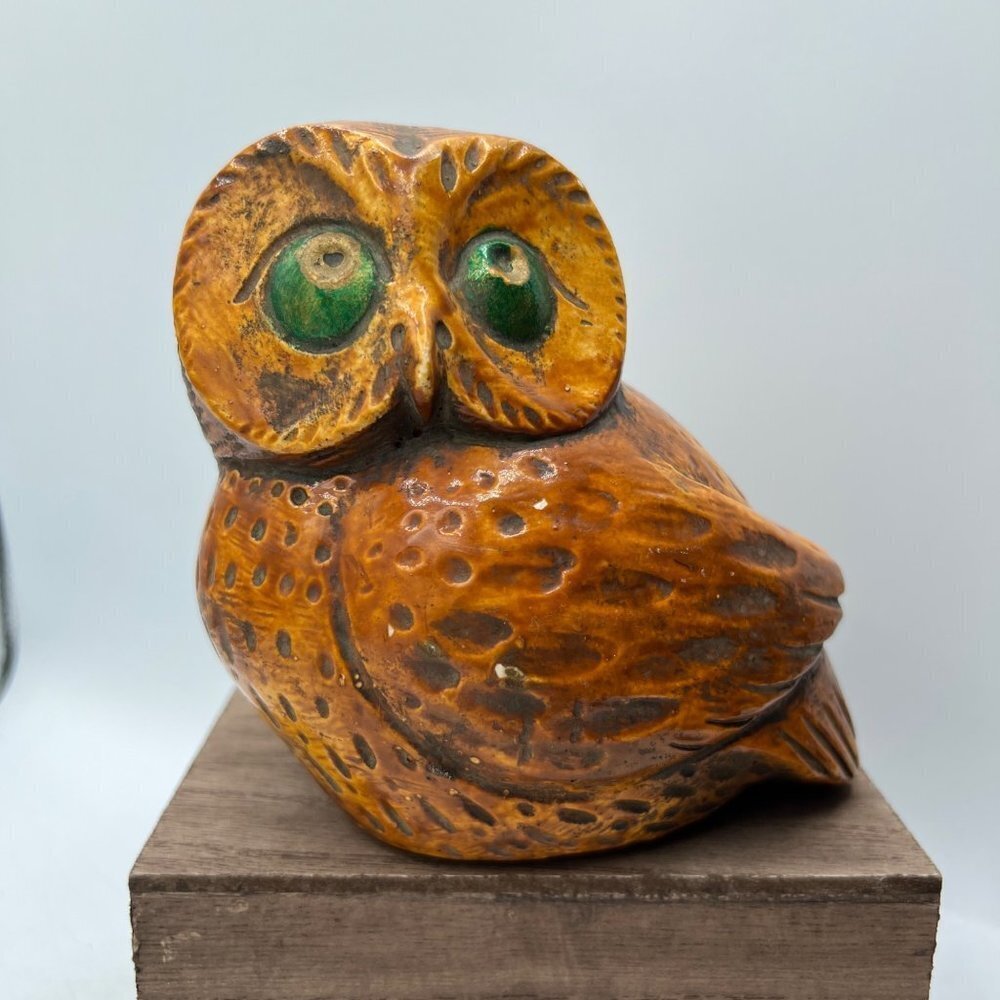 Barn Owl figurine realistic tan brown green